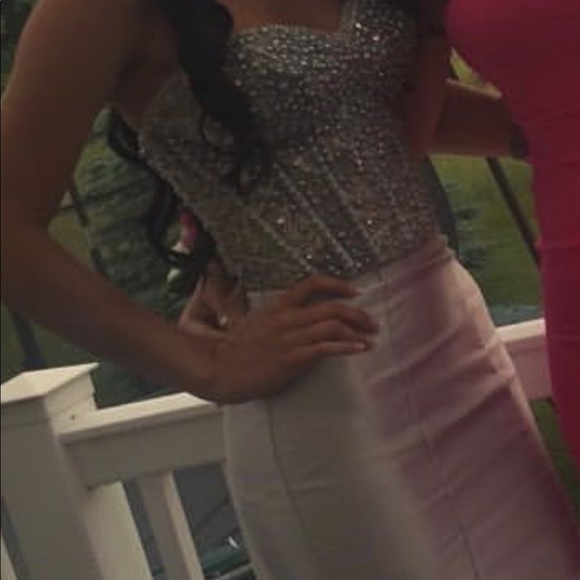 Prom dress - Picture 2 of 3